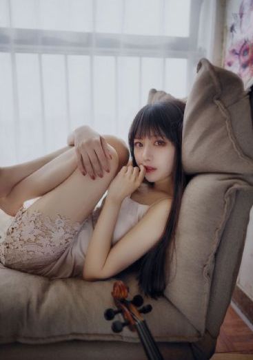 丰满的老板韩剧