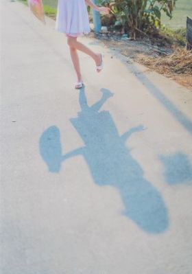 三个人玩我一个人什么感觉